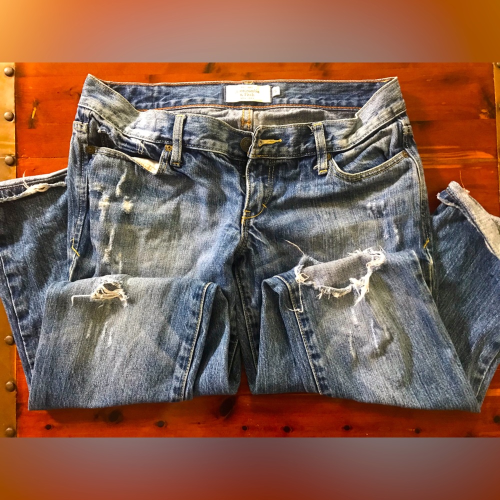 Abercrombie & Fitch womens distressed jeans size 0S